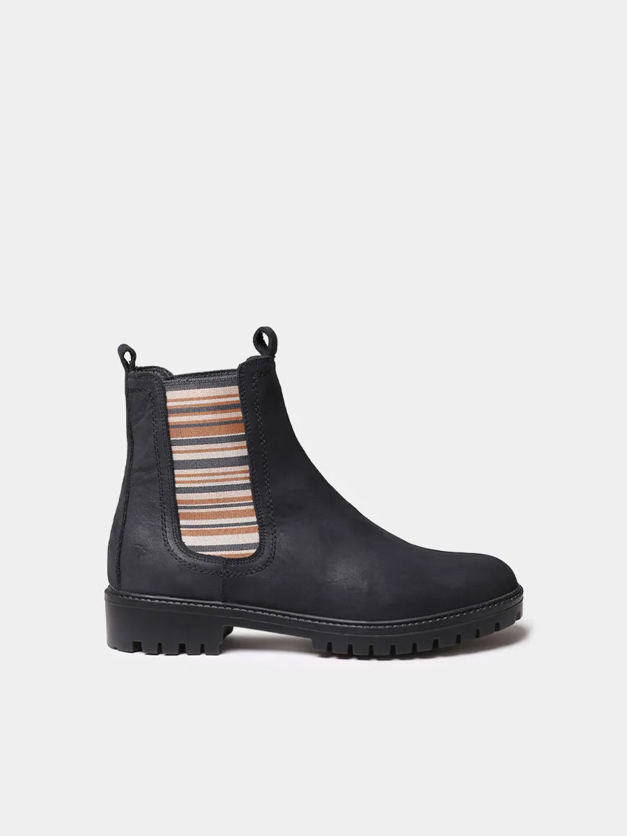 Women’s Mary Janes in pleated material with flat sole