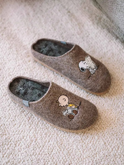 Zapatillas de casa hombre - Zapatillas tipo zueco para hombre de Snoopy | CHARLIE  - Toni Pons  