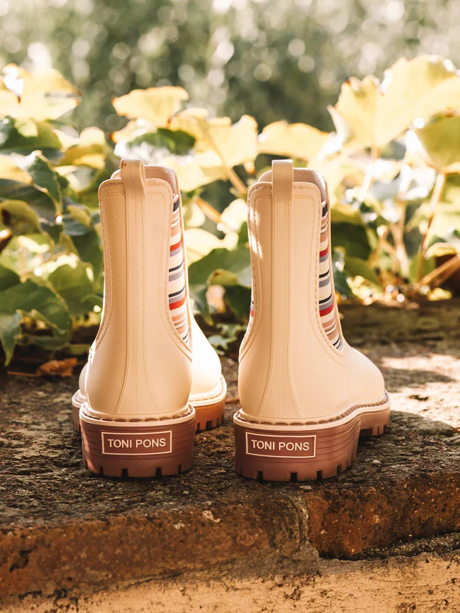 Women's rain boots