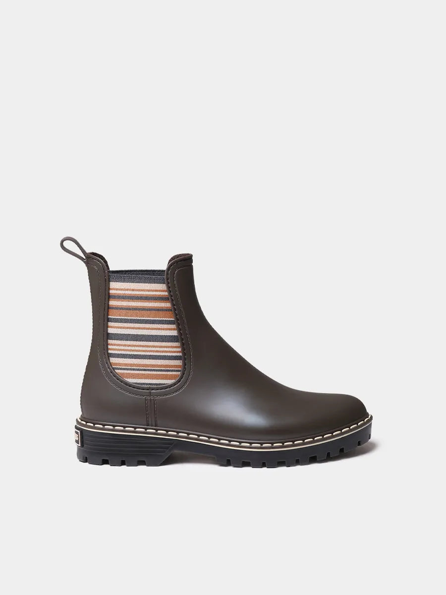Women’s leather cowboy ankle boots with heel