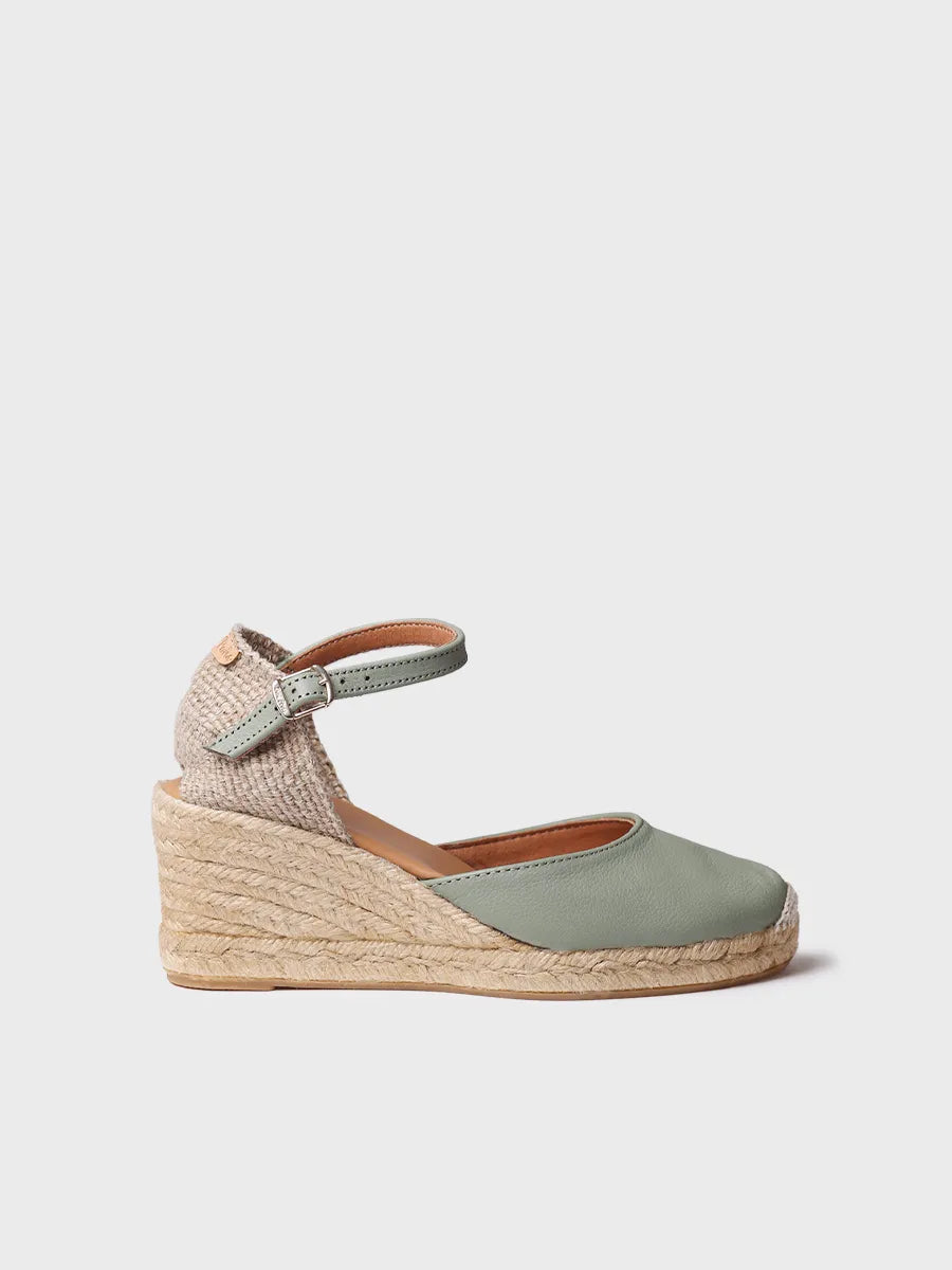 Closed leather espadrilles for women