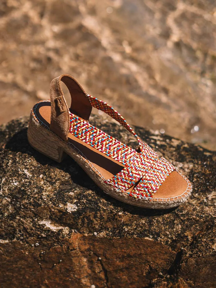 Women's espadrille with wide heel and two-tone elastics