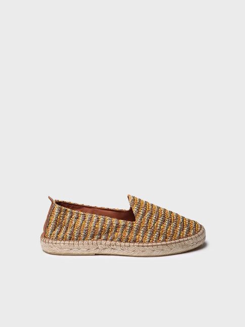 Closed espadrille for men in raffia