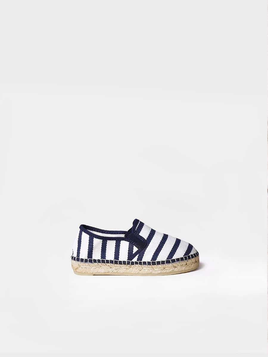  - Alpargatas infantiles | EFES-BR  - Toni Pons  