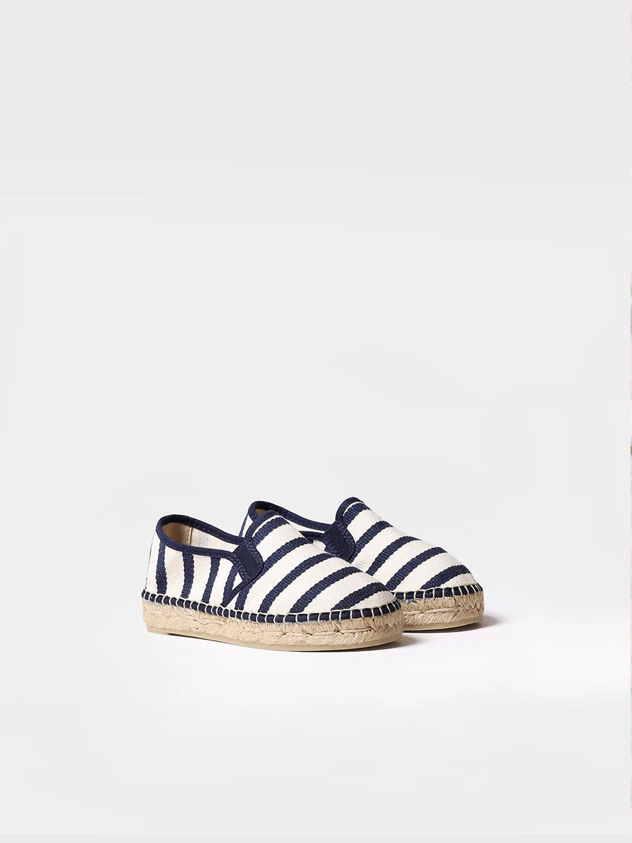  - Alpargatas infantiles | EFES-BR  - Toni Pons  