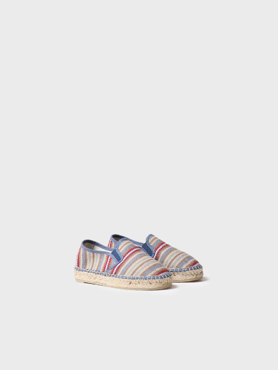  - Alpargatas infantiles | EFES-BR  - Toni Pons  