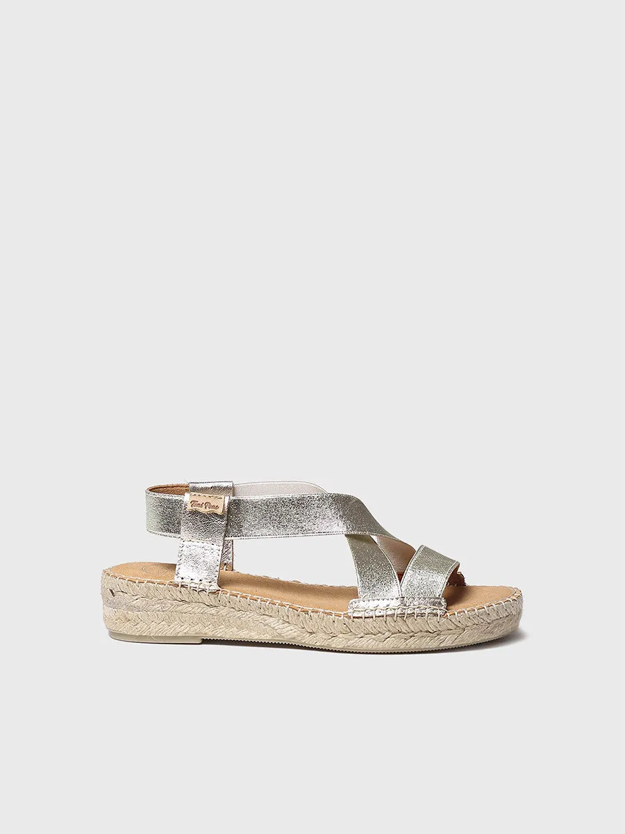 Women's flat metallic sandal