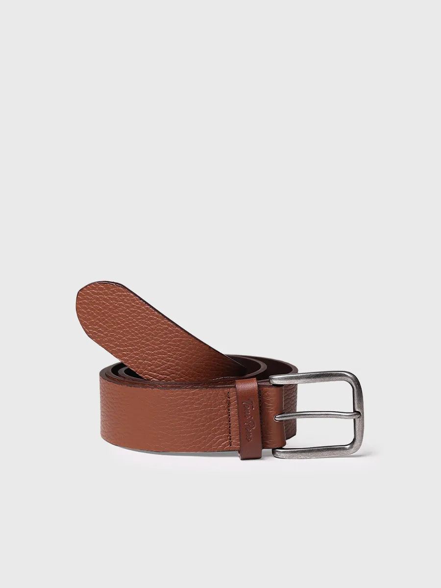 Men's leather belt with metal buckle