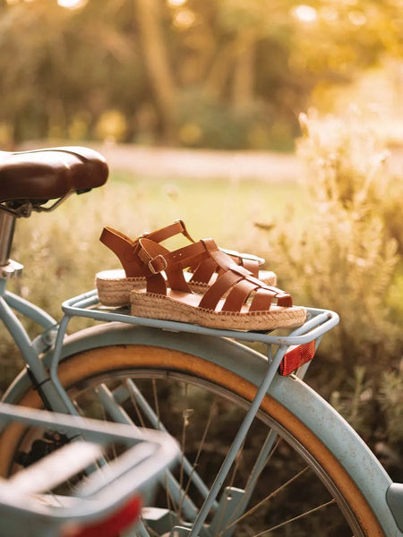 (取寄) トニー ポンズ レディース エマ Toni Pons women Toni Pons Emma Tan EMMA - Women's flat fisherman sandals in leather | TONI PONS