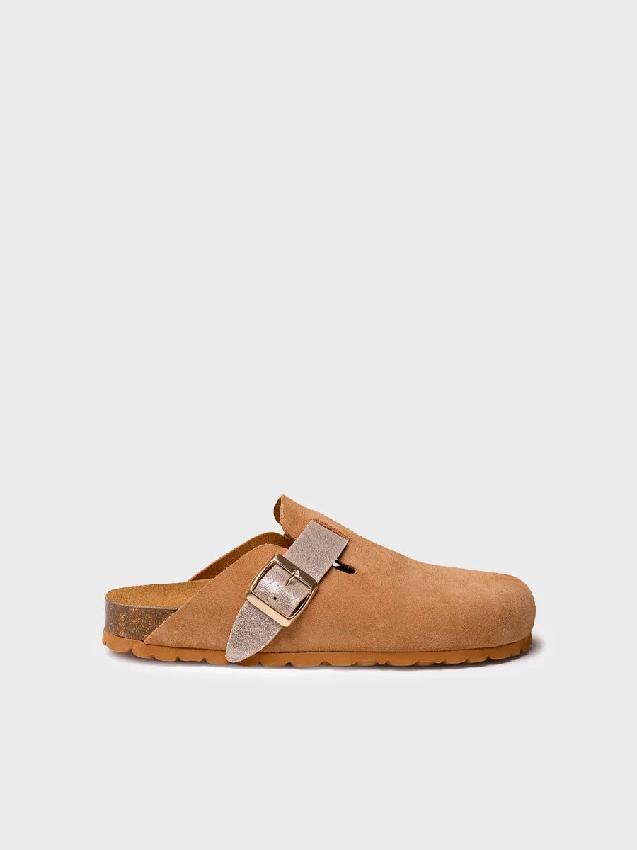 Women's clog in suede with buckle