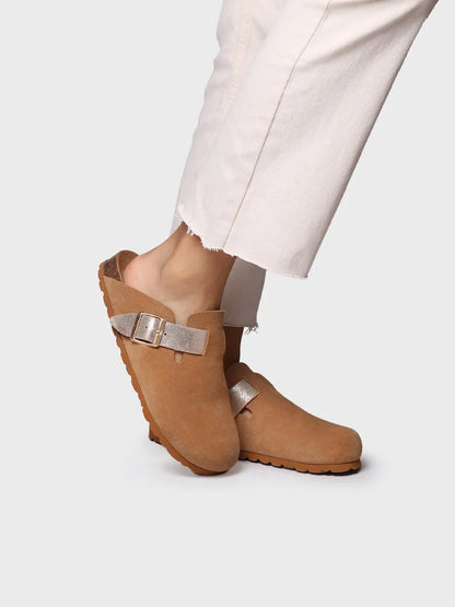 Women's clog in suede with buckle