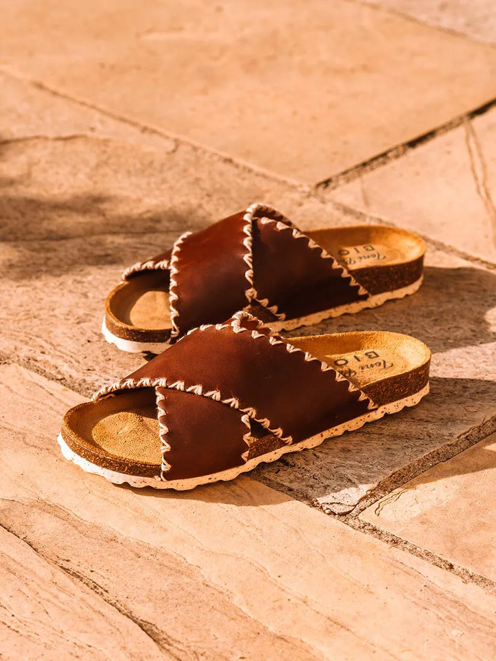 zapatillas mujer - Sandalia BIO de mujer en cuero con tiras cruzadas | GRIT-PE  - Toni Pons  