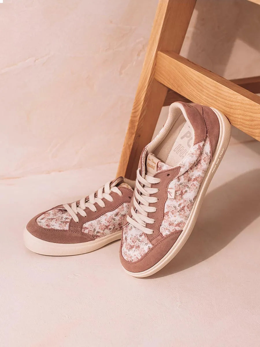 Esportives de dona amb estampat floral 
