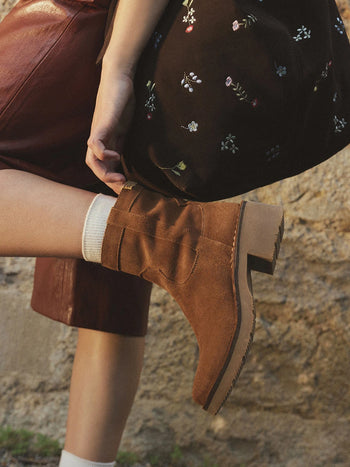 Stivaletto in pelle scamosciata da donna | IRIS-SY