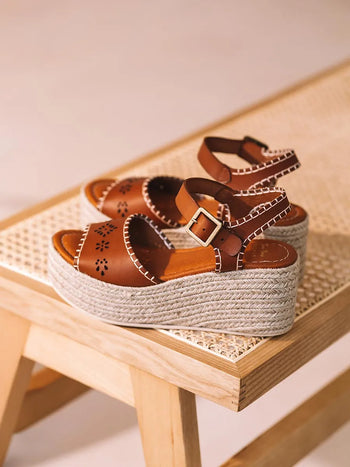 zapatillas mujer - Alpargata de mujer en piel con plataforma de yute y hebilla | JOANA  - Toni Pons  