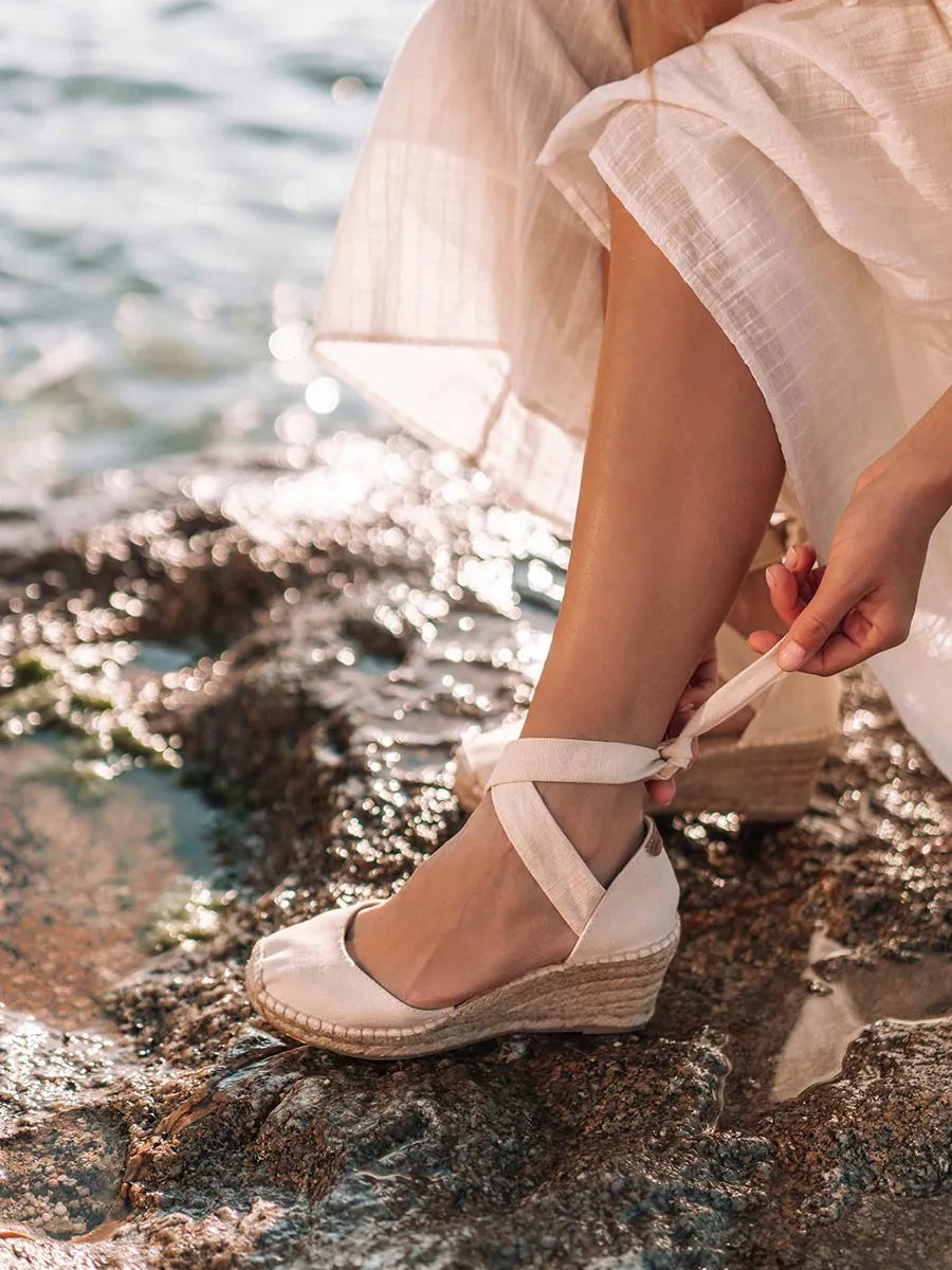 Wedge espadrilles with ribbons