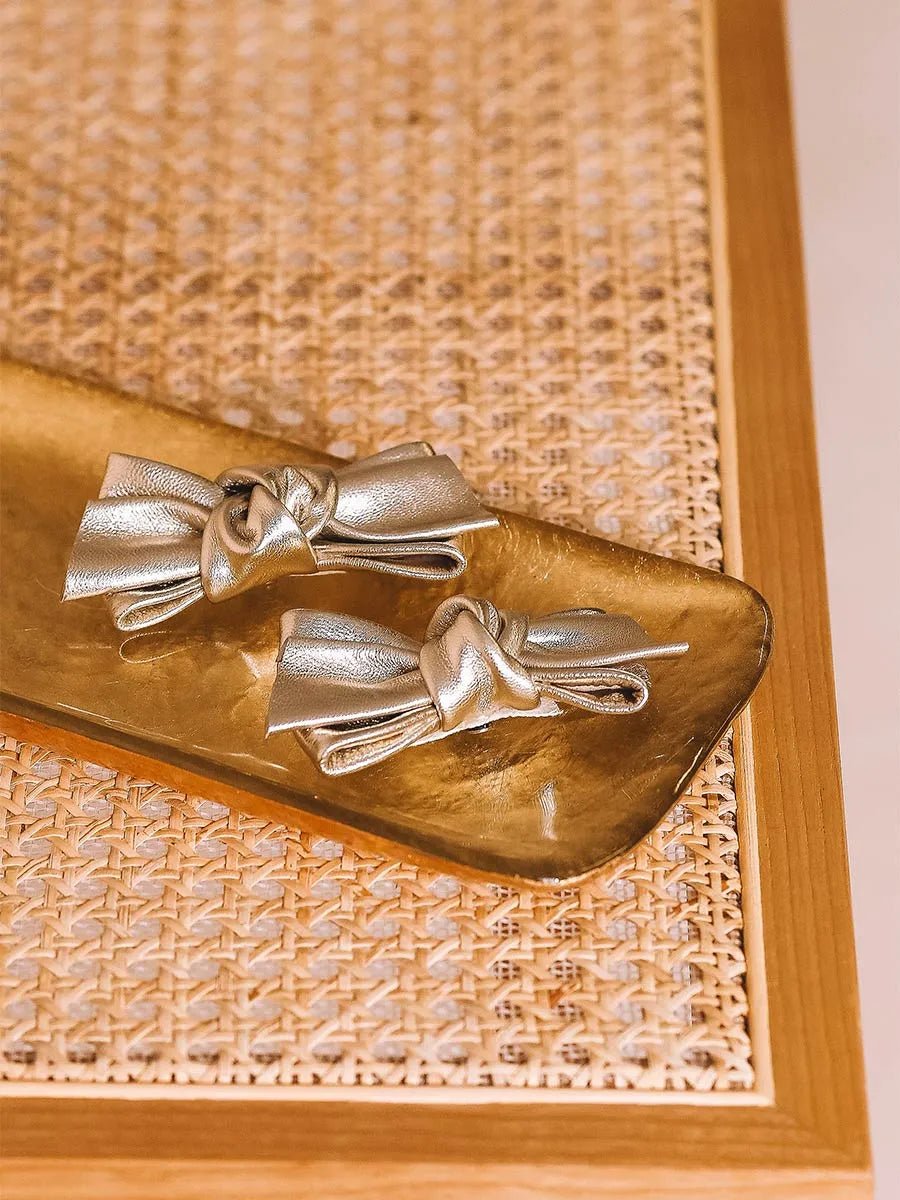 Broche de piel en forma de lazo - LACET-P