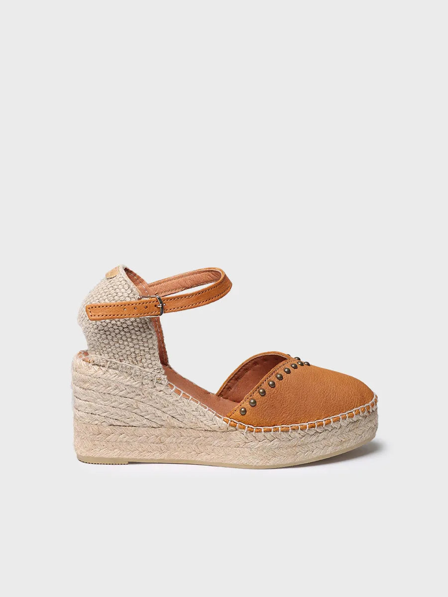 Women's leather espadrille with wedge and studs