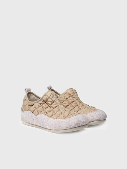 Chaussons pour femme en feutre et tissu matelassé en beige 