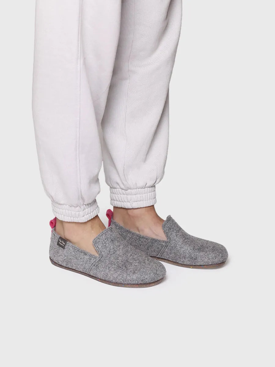 Women's slipper in recycled felt in grey 