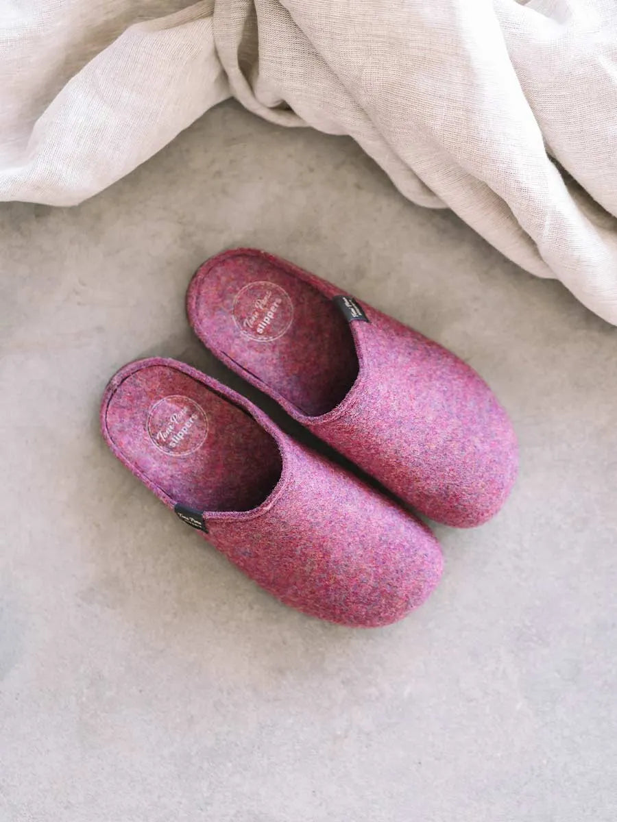 Women's clog-style shoe made from recycled felt in raw 