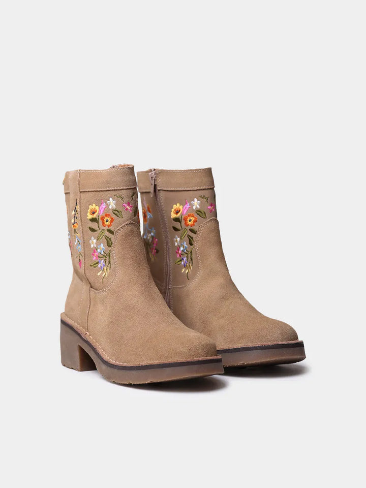 Botines mujer - Botín de mujer en serraje con flores bordadas | MONELLS  - Toni Pons  