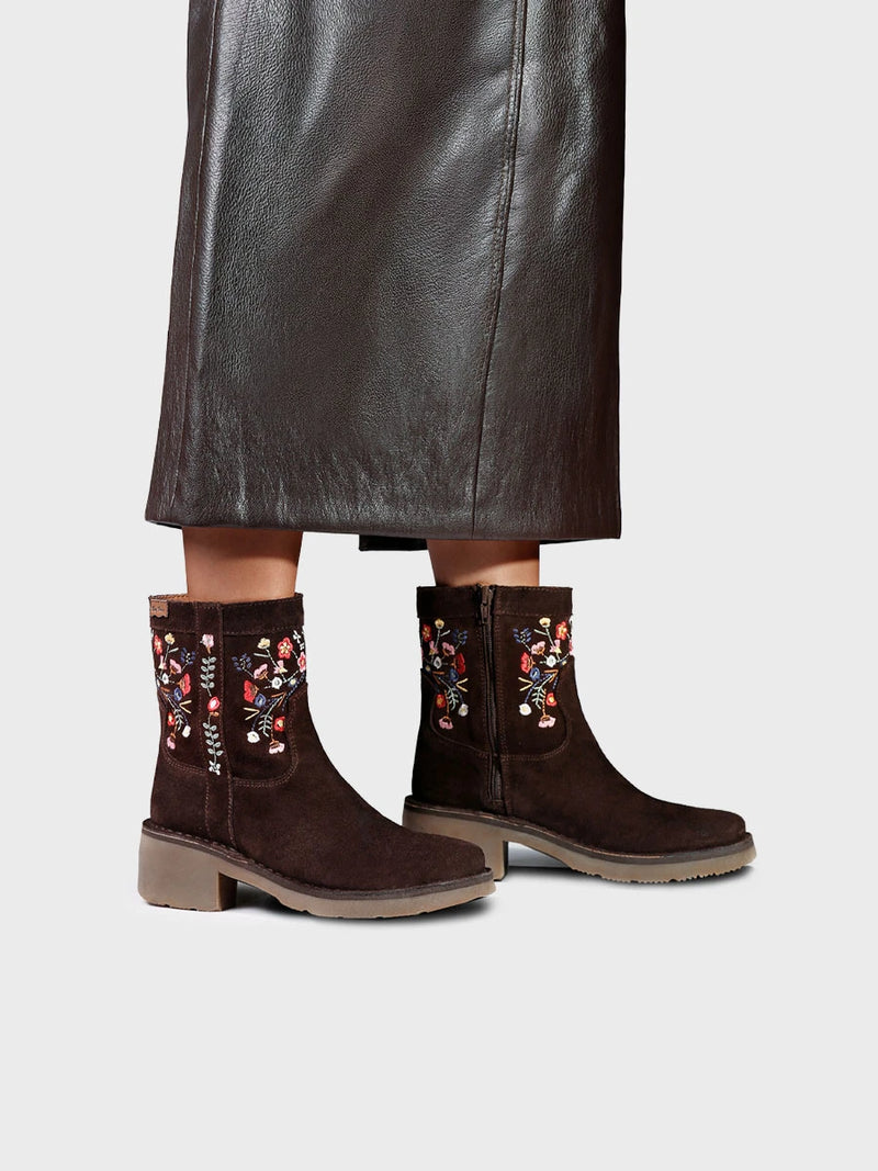 Botines mujer - Botín de mujer en serraje con flores bordadas | MONELLS  - Toni Pons  