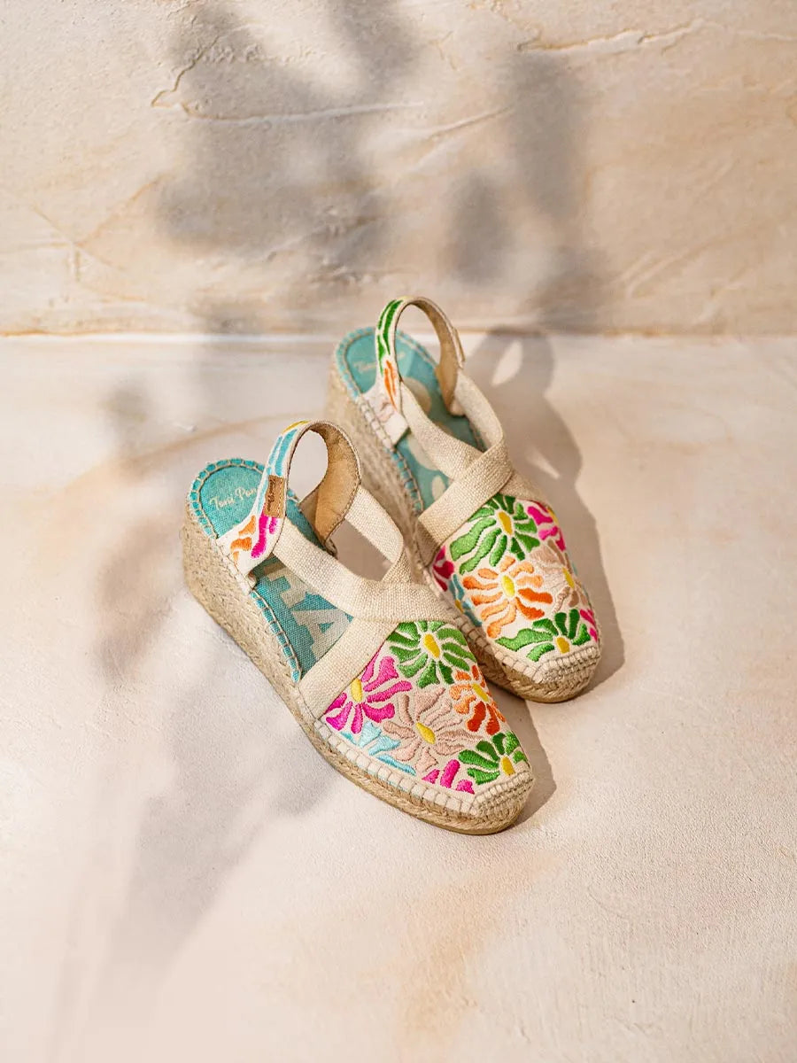 Women's wedge espadrilles with multicoloured embroidery