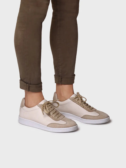 Women's leather sneaker in beige 