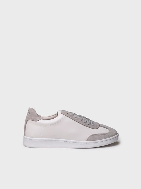 Women's leather sneaker in beige 