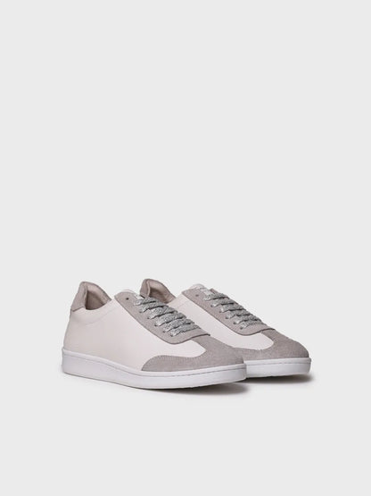 Women's leather sneaker in beige 