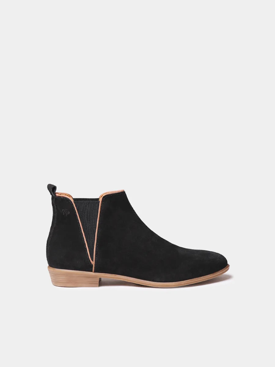 Women’s ankle boot in split leather with embroidered flowers