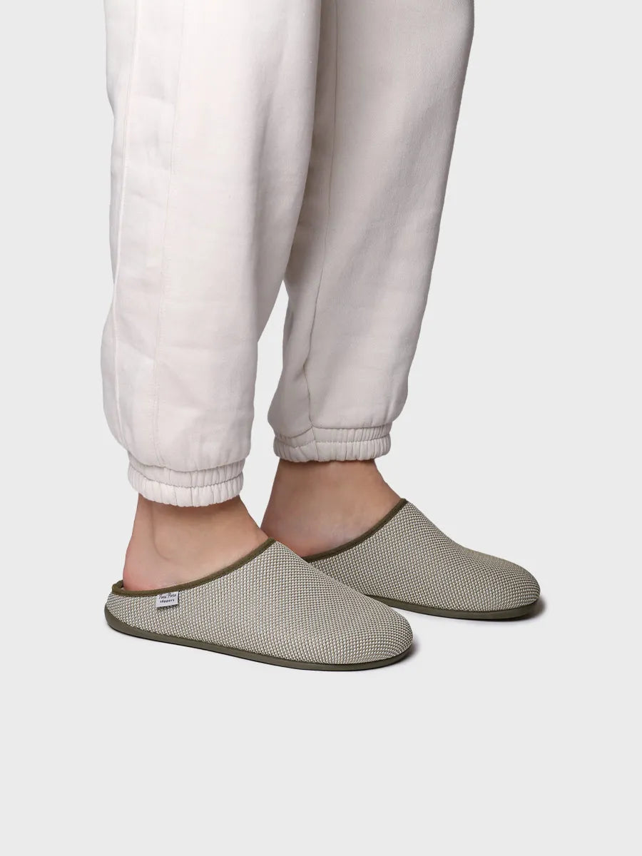 Chaussons type sabots en maille pour homme 