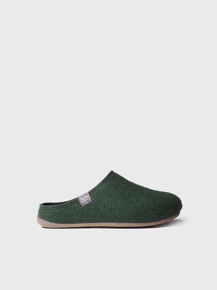 Men's house slipper made from recycled felt