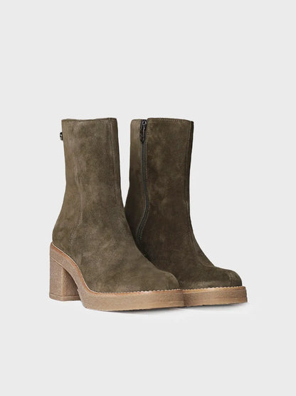 Women's Wide Heel Ankle boot in Suede in green 