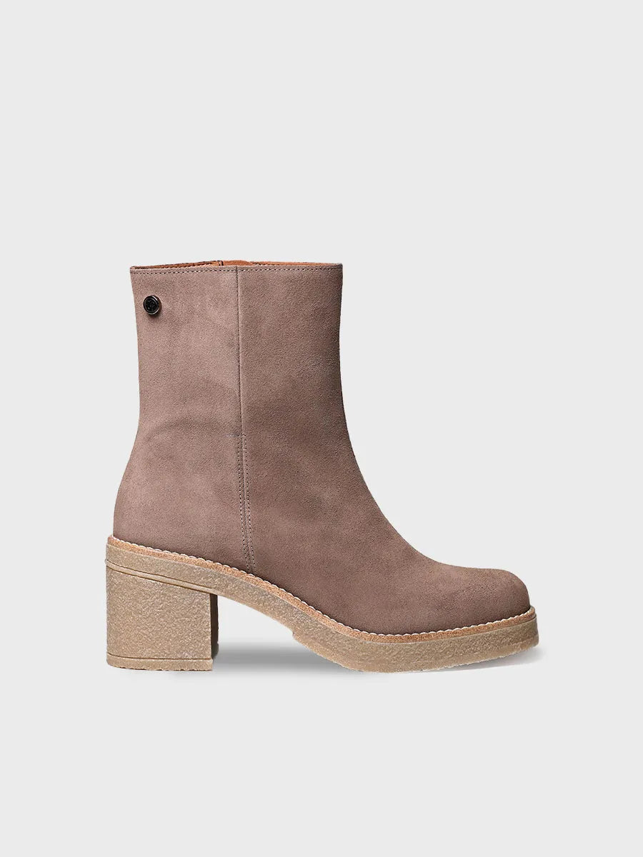 Women's Wide Heel Ankle boot in Suede