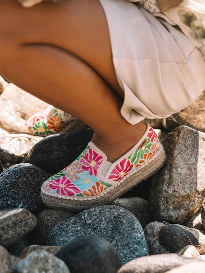 Closed cotton espadrille embroidered multicolour