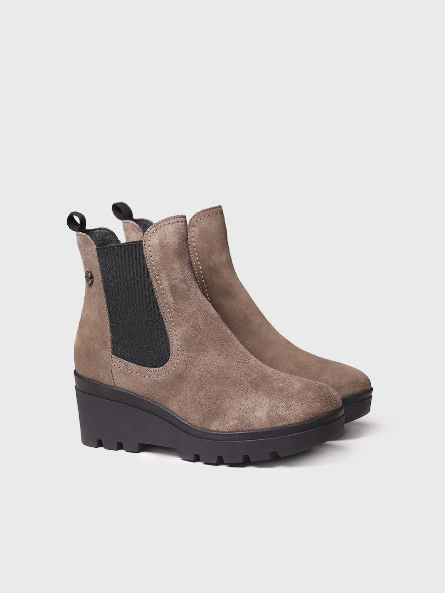Women's leather boot