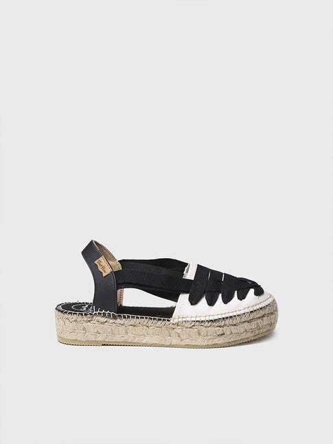 Flat espadrilles with crossed straps