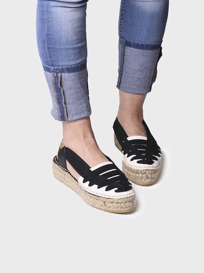 Flat espadrilles with crossed straps