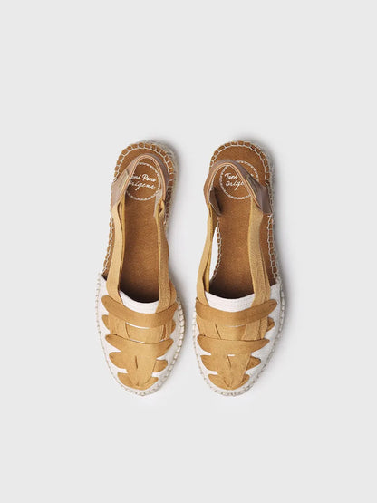 Flat espadrilles with crossed straps