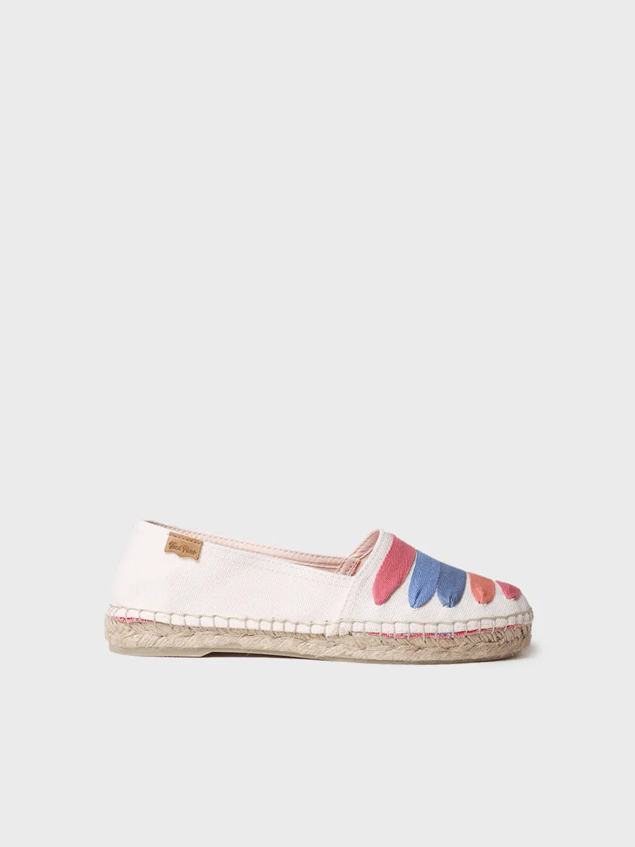 Women's flat espadrilles with straps