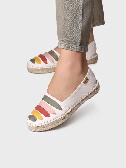 Women's flat espadrilles with straps