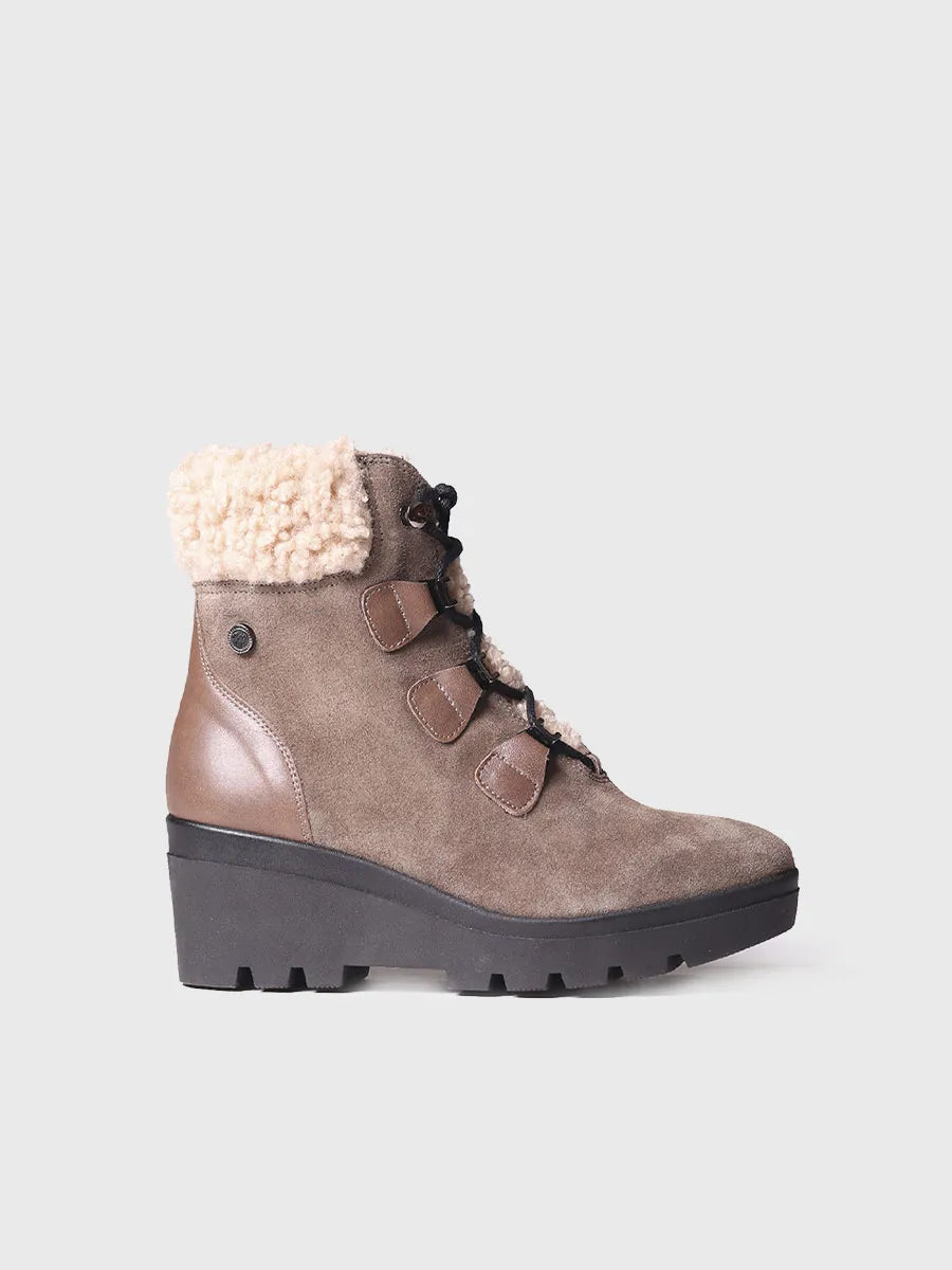 Women's leather boot