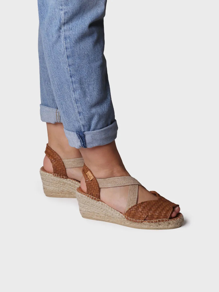 Open espadrille for women in braided leather with wedge