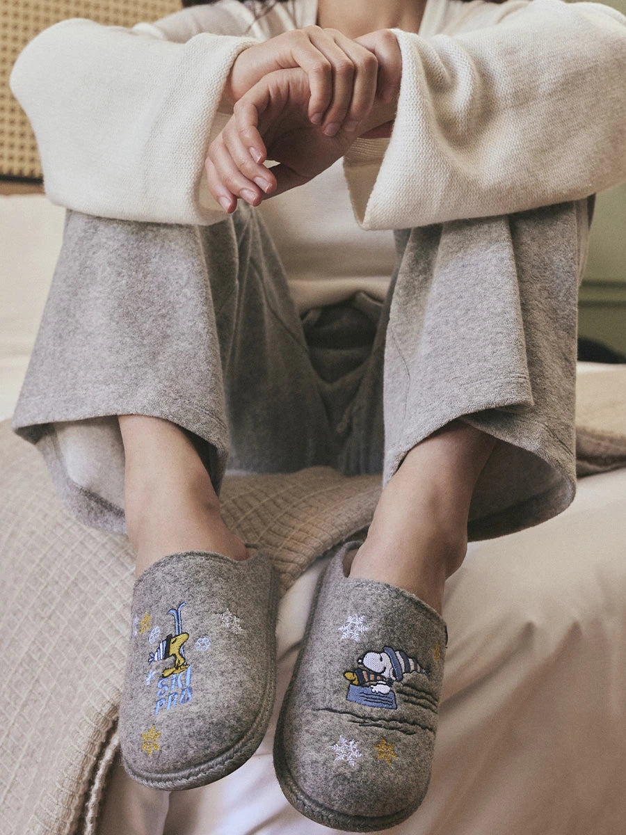 Haus-Slipper aus Filz mit Snoopy-Motiv für Damen | SNOOPY