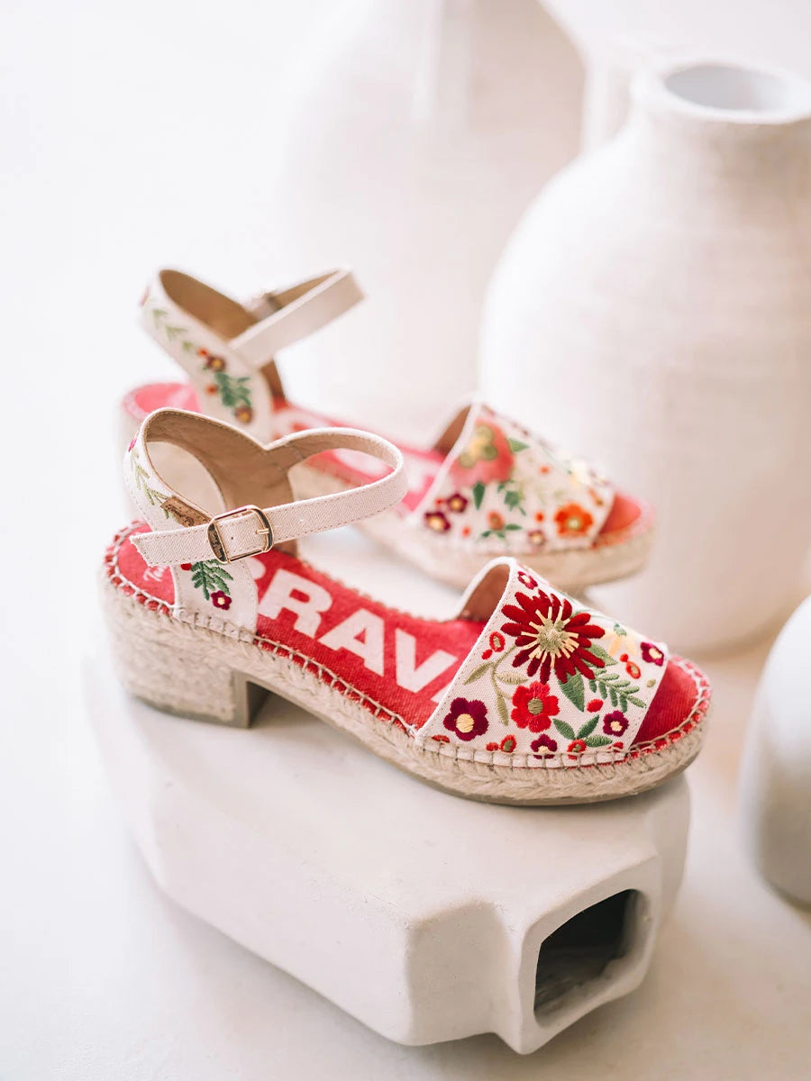  - Alpargata de mujer con tacón bajo y bordado floral | TAMARIU  - Toni Pons  