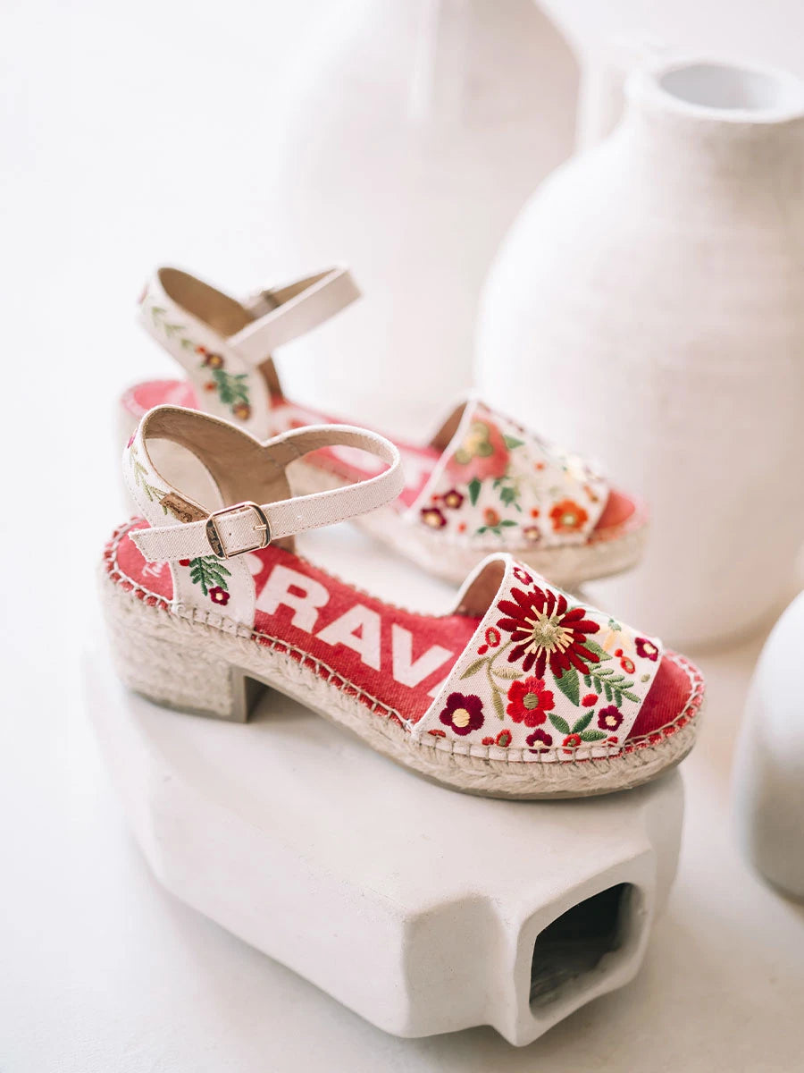  - Alpargata de mujer con tacón bajo y bordado floral | TAMARIU  - Toni Pons  