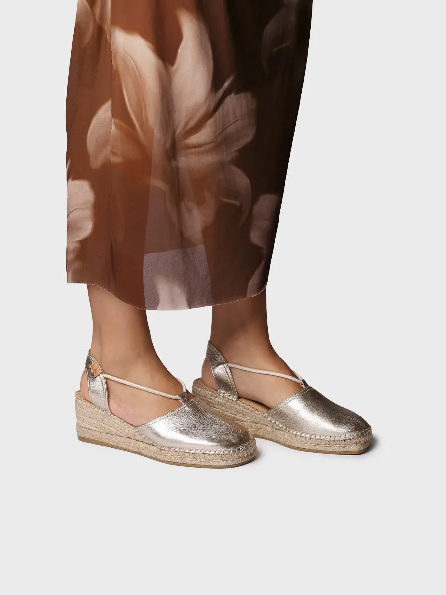  - Alpargata de mujer de cuña en piel con elásticos | TANA  - Toni Pons  