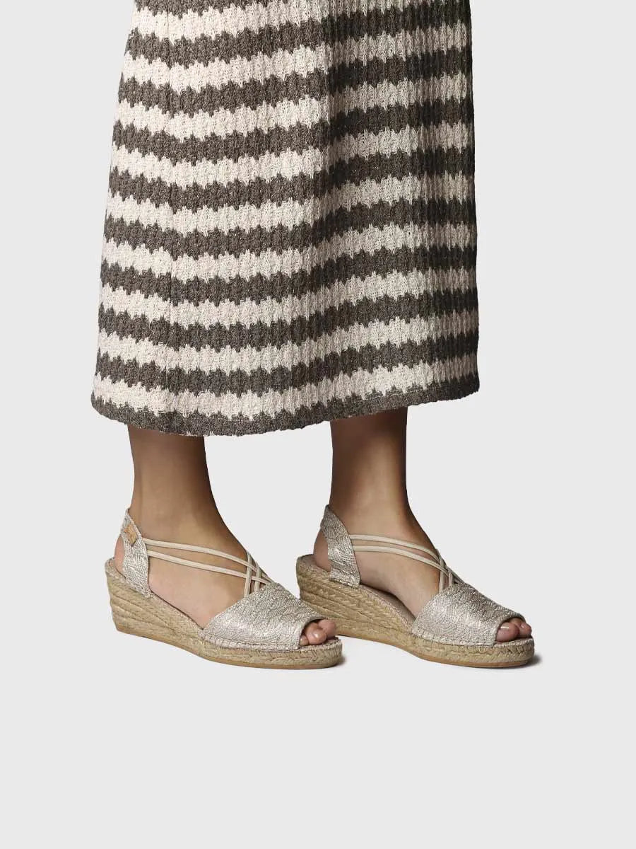  - Alpargata de mujer de cuña en tejido trenzado brillante | TESS-CG  - Toni Pons  